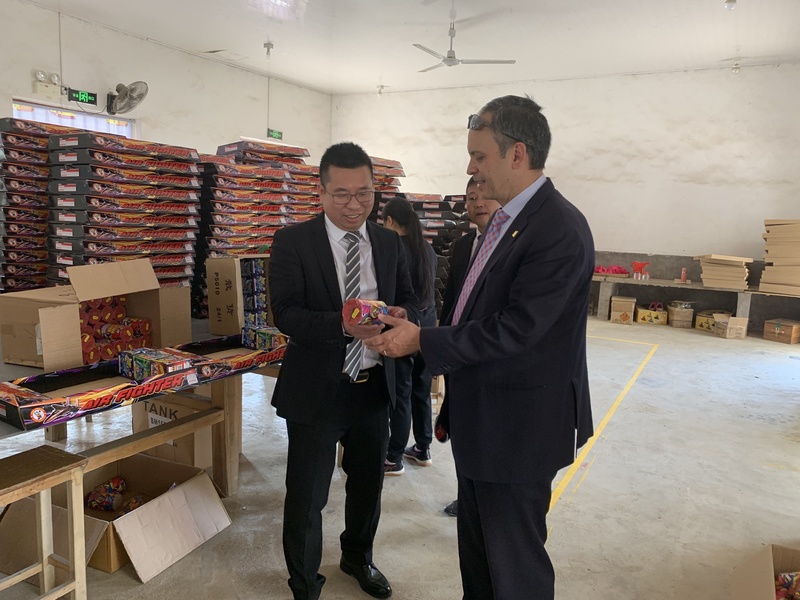 Liuyang Mandarin Fireworks Co., Ltd. línea de producción del fabricante