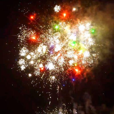 Pirotecnia de Liuyang 80 efectos especiales de los fuegos artificiales de la torta de los tiros 1.4G profesionales