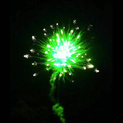 Fuegos artificiales grandes 2023 de la torta de la ocasión al aire libre de China para los fuegos artificiales de la Navidad