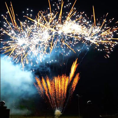 100 fuegos artificiales grandes chinos al aire libre de la torta de la pirotecnia del festival de los tiros