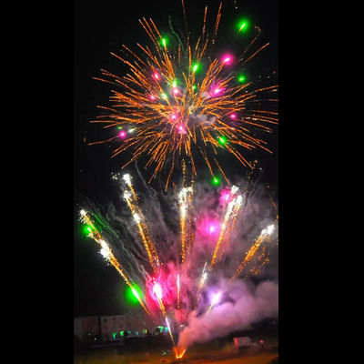 Liuyang Factory Wholesale Pyrotechnics Chinese Outdoor Cake Fuegos artificiales para la celebración del festival