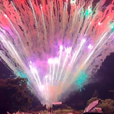 Pirotécnica china Torta de consumo Fuegos artificiales Torta de Navidad y Año Nuevo Fuegos artificiales y petardos Mercun