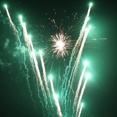 Pirotécnica china Combinación de 168 disparos Torta petardos Fuegos artificiales al aire libre