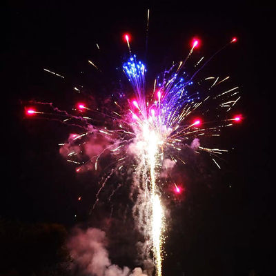 2025 Nuevo 1.4 Pro Torta Fuegos artificiales 200 disparos Torta pirotecnia de consumo Fuegos artificiales Torta para Navidad