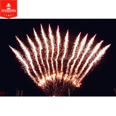 Pirotecnia china de los fuegos artificiales del fuego 13 tiros con mí/forma de V