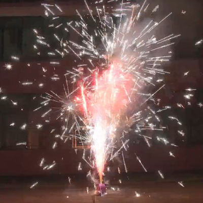 Pequeña bengala de giro de tierra de Toy Fireworks Pyrotechnic Fountains Pyro del oso